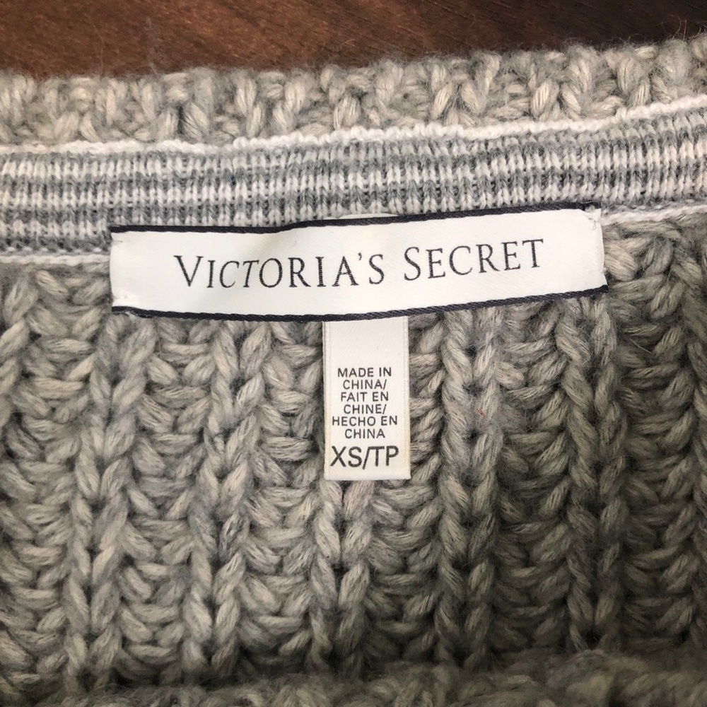 Oversized Victoria’s Secret Knit Sweater - Picture 5 of 6